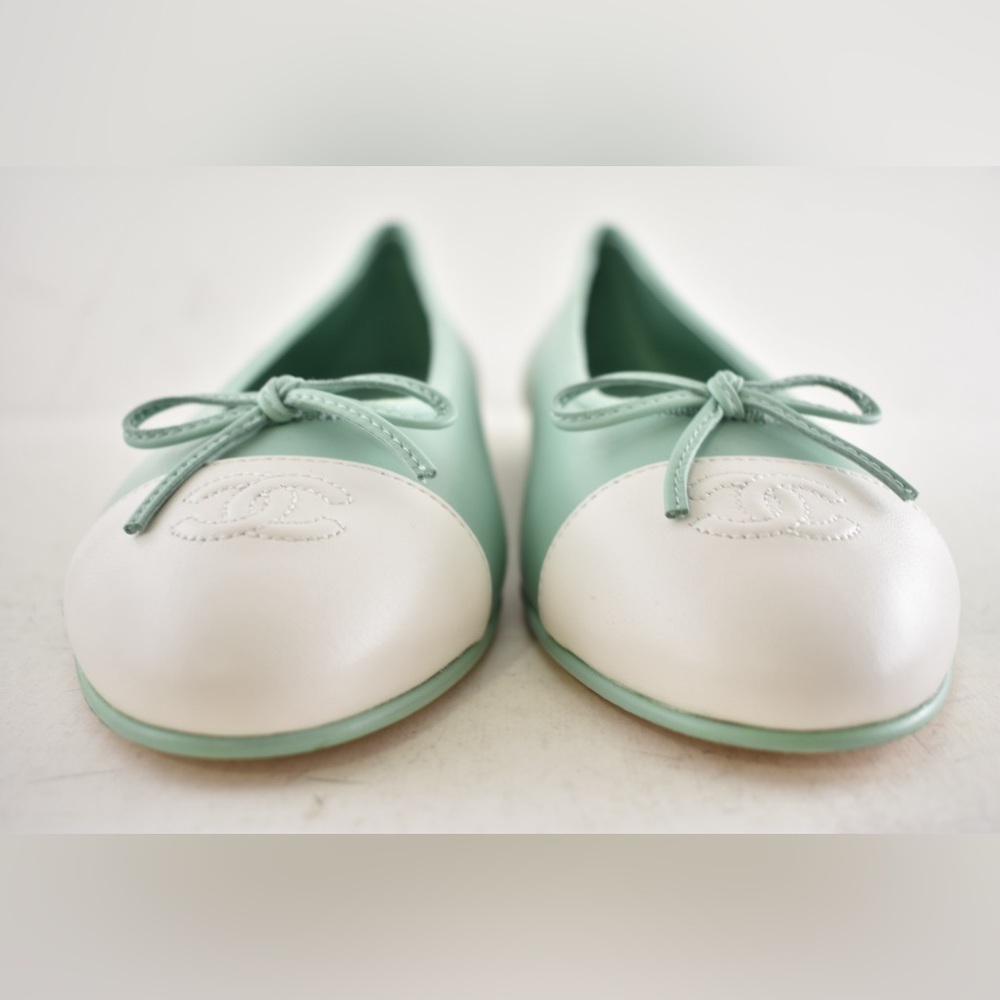 Chanel 26S Mint Green White Lambskin Leather CC Logo Ballet Ballerina Flat 37.5 - Picture 8 of 16